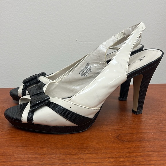 Anne Klein Bow Slingback Heels 9 1/2 - Picture 2 of 5